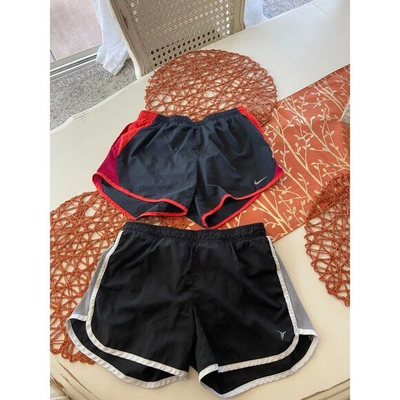 2 sets of shorts (XS and small) - Picture 1 of 4